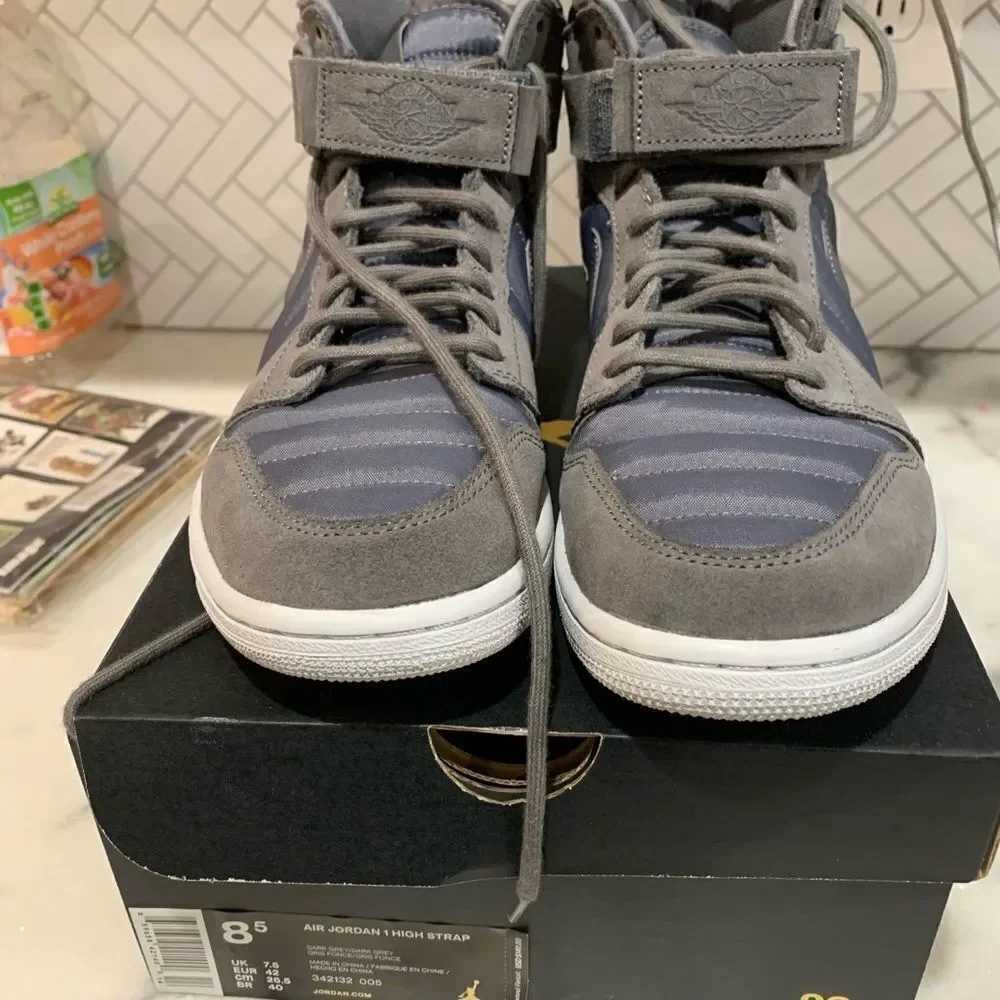 NEW Nike Air Jordan 1 High Strap Dark Grey Men’s Size 8.5 342132-005